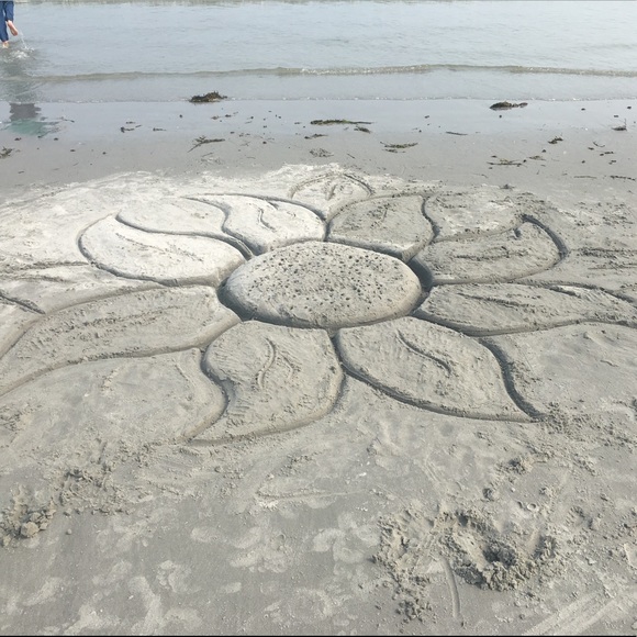 Meet your Posher, Monique - Picture 2 of 2